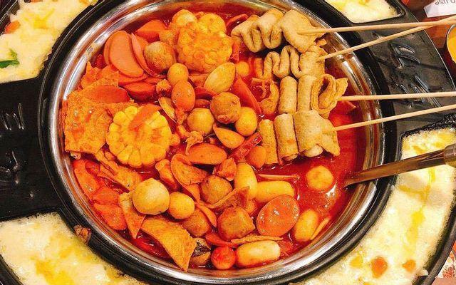 Buffet lẩu tokbokki Dookki ở Hà Nội