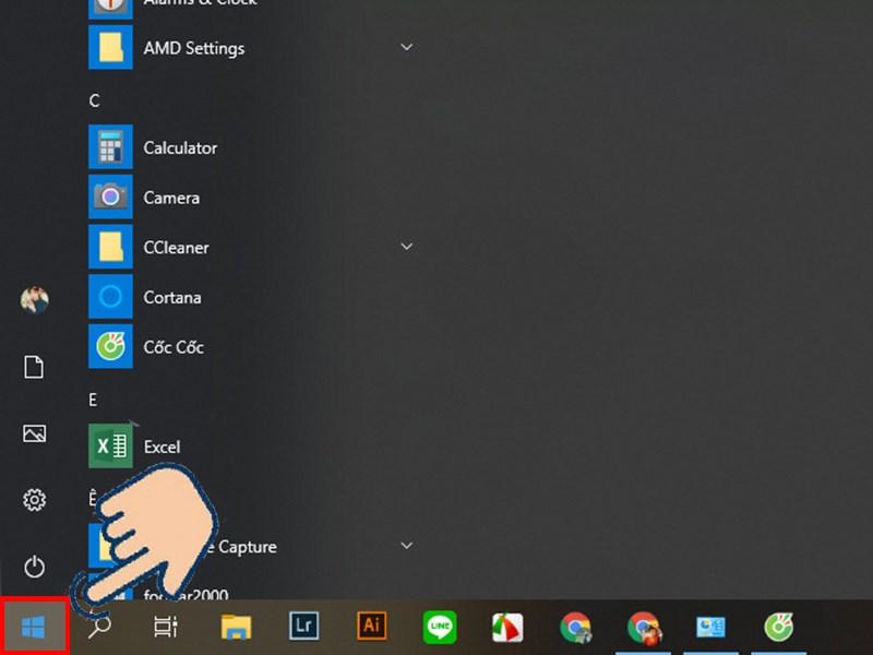 Nhấn vào biểu tượng Windows trên màn hình máy tính hoặc bạn nhấn nút biểu tượng cửa sổ trên bàn phím.