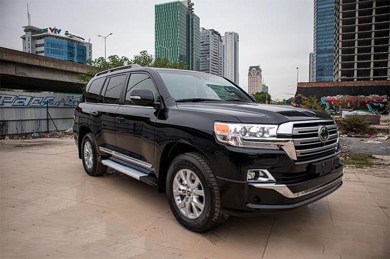 Đánh giá Toyota Land Cruiser 2020: Mẫu SUV hạng sang có gì?